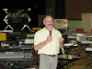 Le Professeur de musique annonce le programme.